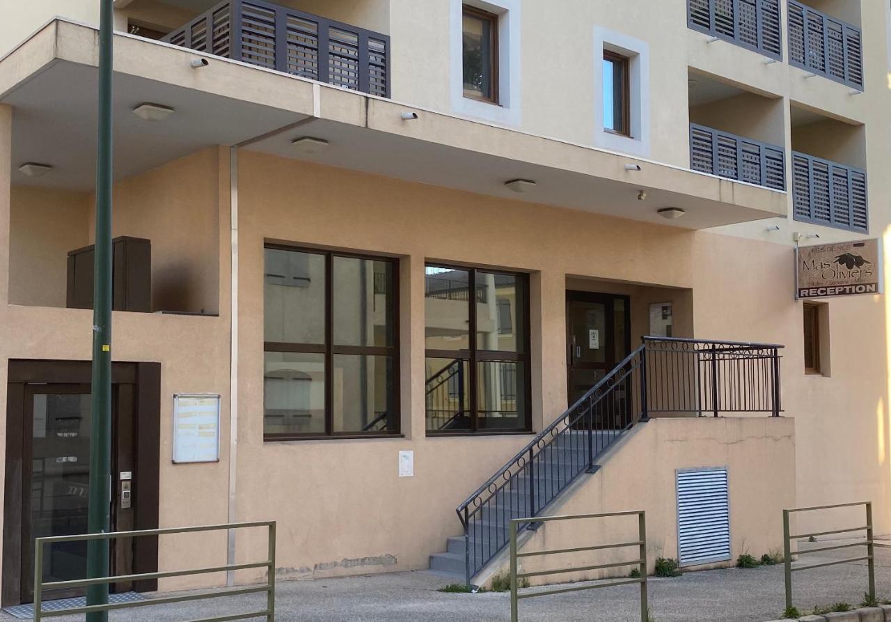 Appartement 3 Min A Pied Du Centre D'Uzes Parking Piscine Buitenkant foto